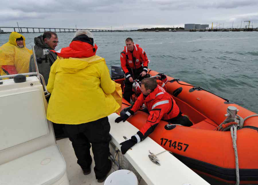 Auxiliarists role play as boaters in distress